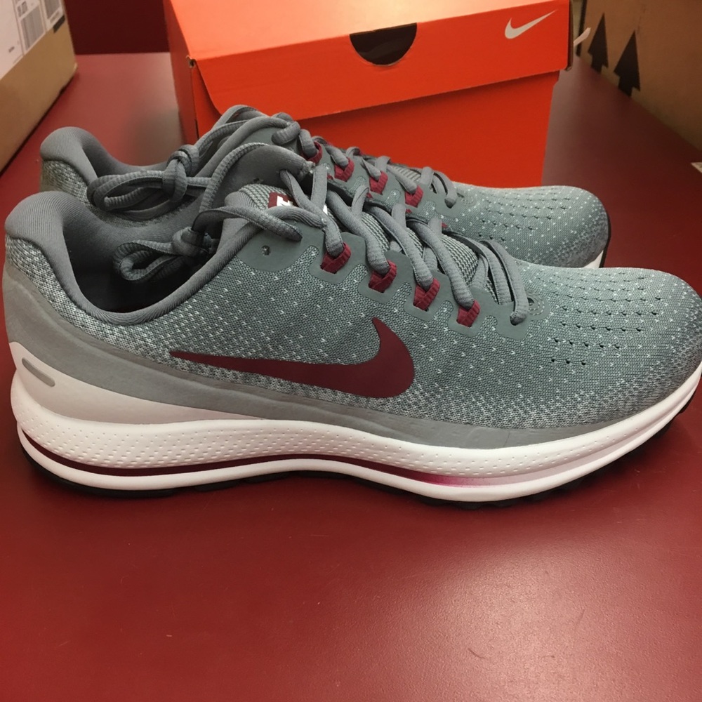BNIB Men’s Nike Air Zoom Vomero Running Shoes